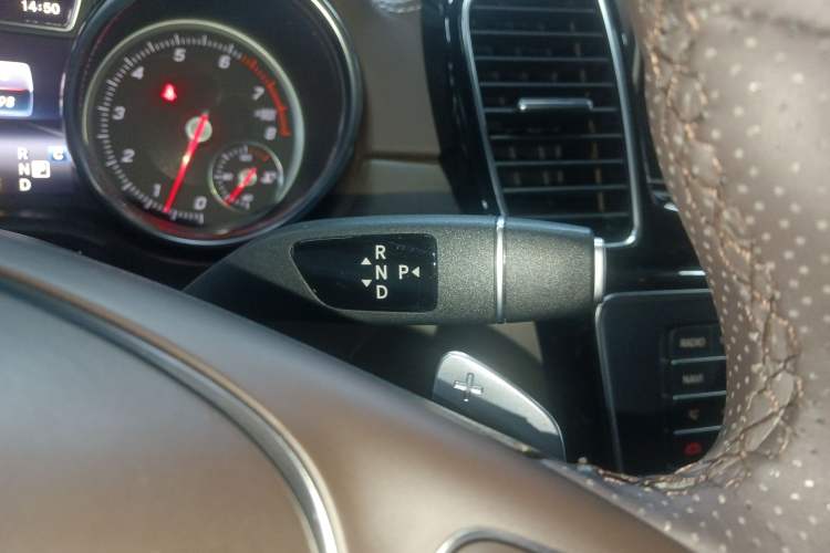 Used Mercedes-Benz GLS 2018 Refreshed GLS 400 4MATIC Dynamic Edition Gear Lever