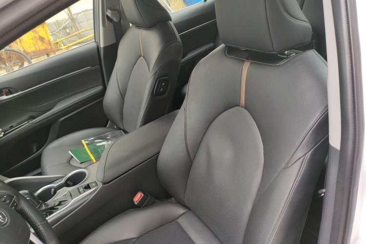 Used Toyota Camry 2023 2.0G Luxury Edition