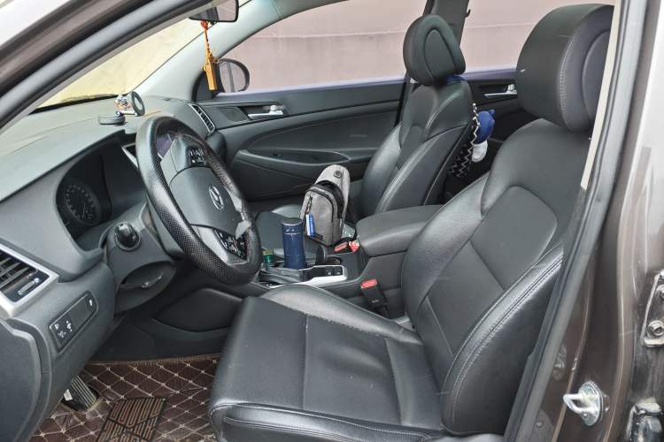 Used Hyundai Tucson 2018 1.6T Dual-Clutch Two-Wheel Drive 15th Anniversary Special Edition
