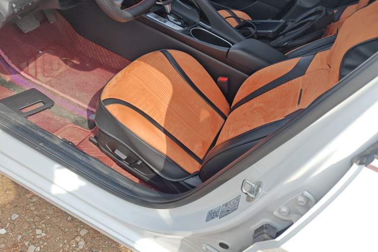 Used Hyundai Elantra 2022 1.5L CVT LUX Prestige Edition Left Front Seat