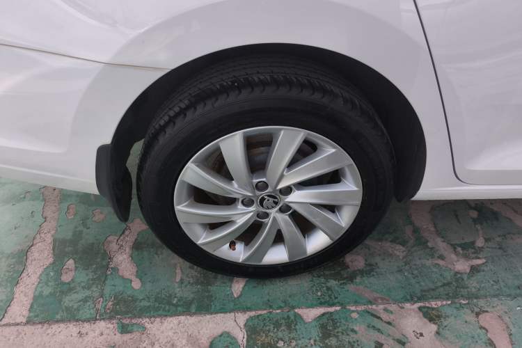 Used Skoda Rapid 2019 1.5L Automatic Comfort Edition China VI Standard