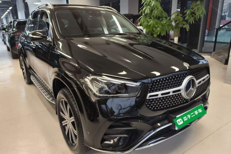 Used Mercedes-Benz GLE 2025 GLE 350 4MATIC Stylish Model Front Right 45 Deg