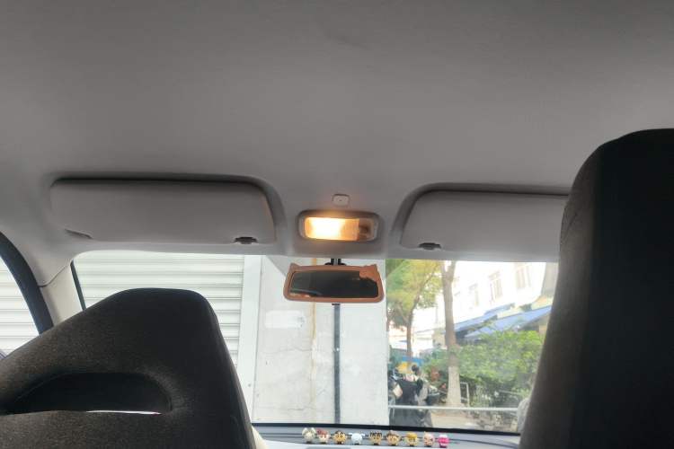 Used Chery QQ Ice Cream 2022 120km Conical Shape Lithium Iron Phosphate Headliner