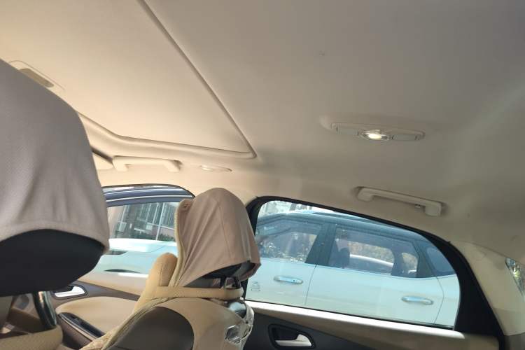 Used Ford Focus 2012 Sedan 1.6L Automatic Fashion Edition