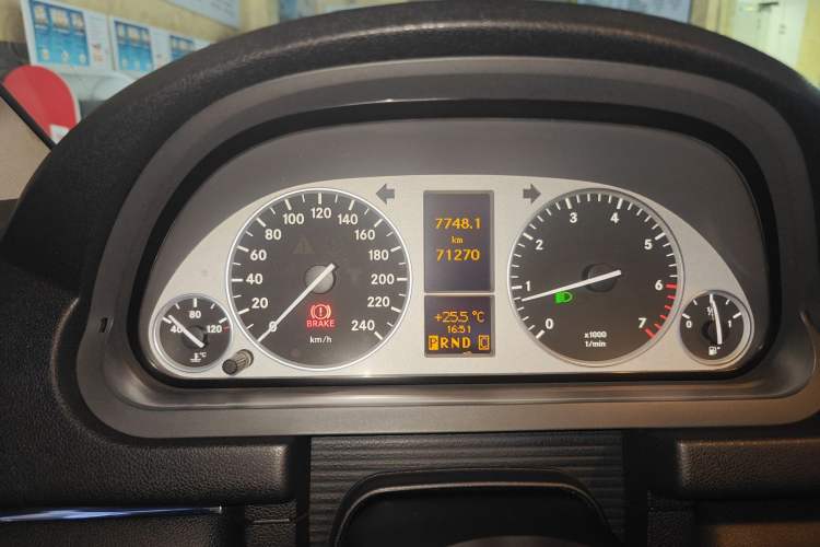 Used Mercedes-Benz B-Class 2009 B 200 Fashion Model Instrument Cluster