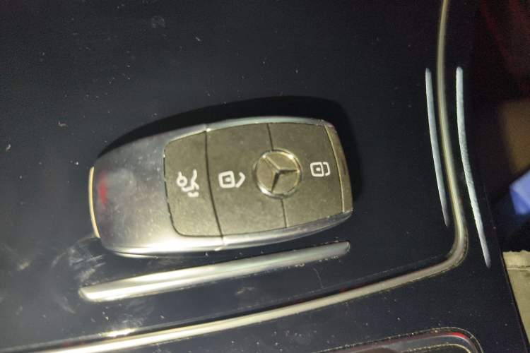 Used Mercedes-Benz GLC 2022 Facelifted GLC 260 L 4MATIC Dynamic Edition Vehicle Key