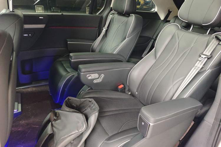 Used XPeng X9 2024 702 Ultra-Long Range Pro