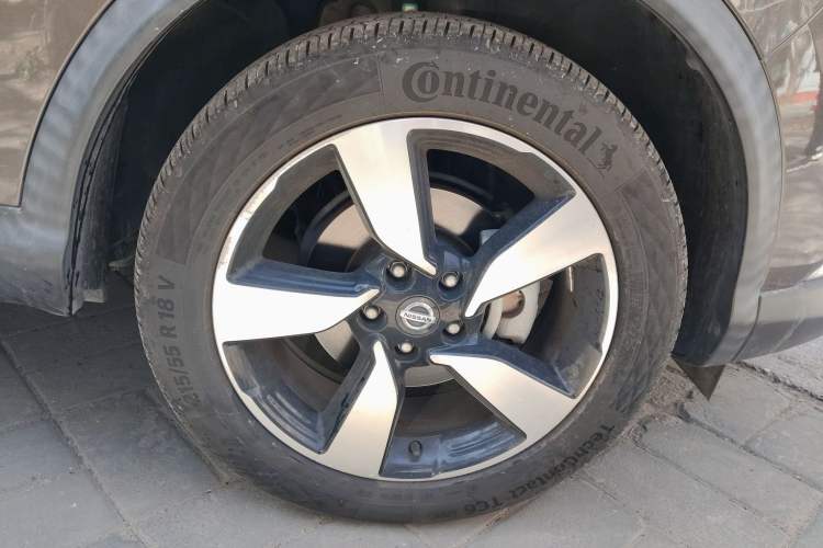 Used Nissan Qashqai 2017 2.0L CVT Luxury Edition China VI Standard Right Front Wheel Hub