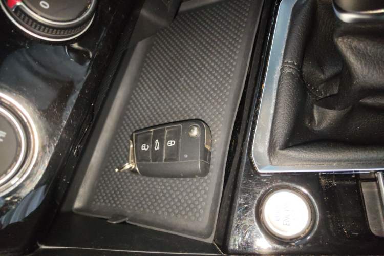 Used Volkswagen Sagitar 2023 300TSI DSG Excellence Edition Vehicle Key