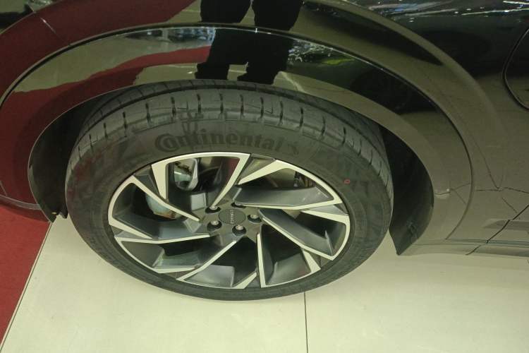 Used Lynk & Co 09 EM-P 2021 2.0T PHEV Halo Six-Seater
