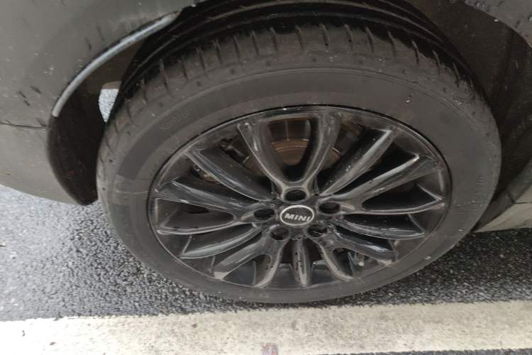 Used MINI Clubman 2019 1.5T ONE Right Rear Wheel Hub