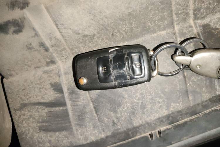 Used FORTHING Lingzhi 2012 M5 Q3 2.0L Short-Wheelbase Standard Edition
