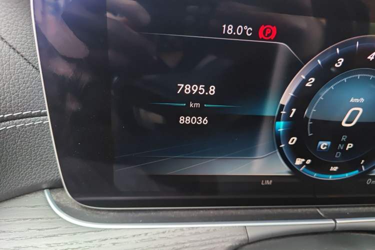 Used Mercedes-Benz E-Class 2020 Restyled E 300 L Sporty and Stylish Edition Odometer Close Up