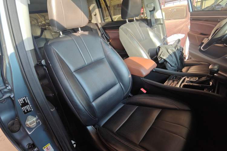 Used GAC Trumpchi GS8 2019 390T Two-Wheel Drive Luxury Smart Connectivity Version (7 Seats)