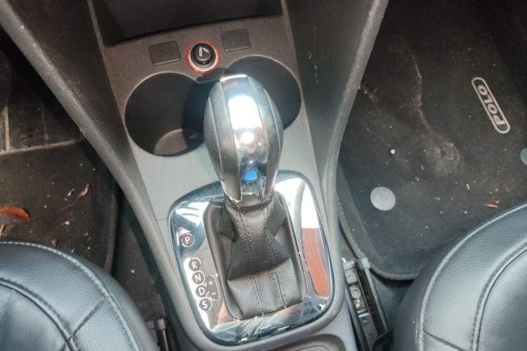 Used Volkswagen Polo 2013 1.6L Automatic Luxury Edition
