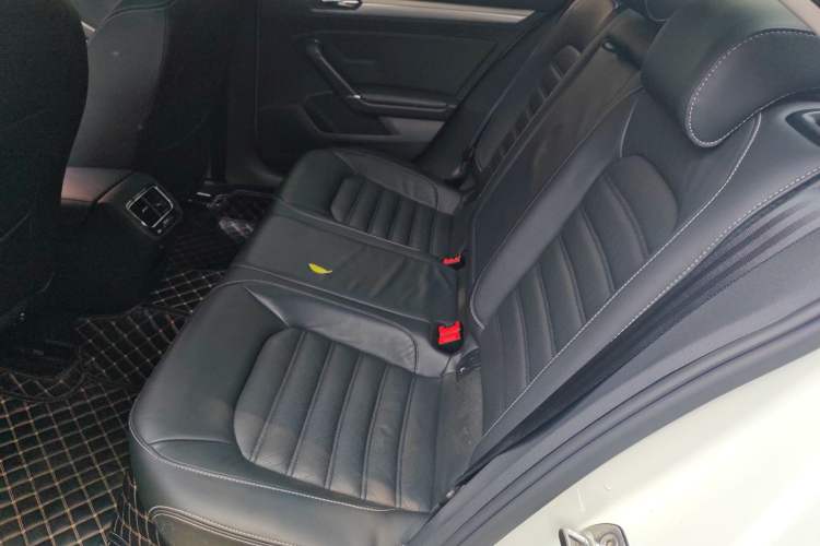 Used Volkswagen Lamando 2018 280TSI DSG Luxury Edition Left Rear Seat