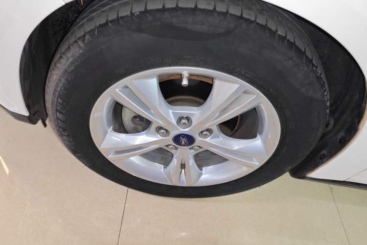 Used Ford Focus 2012 Hatchback 1.6L Automatic Fashion Edition