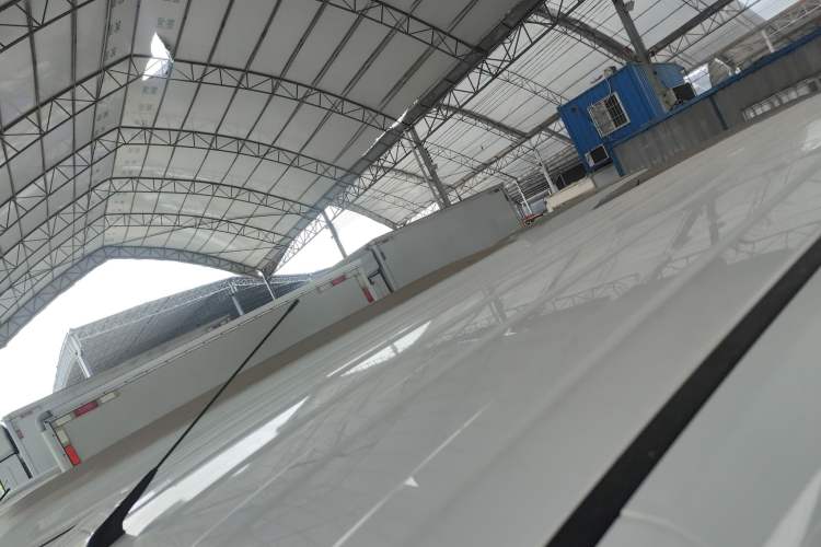 Used Wuling Yangguang 2024 300KM Comfort Version Passenger Van 75kW
