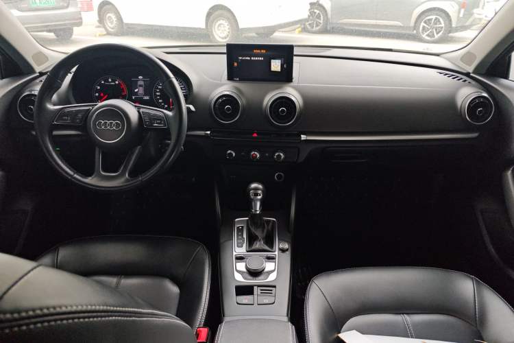 Used Audi A3 2018 30th Anniversary Edition Sportback 35 TFSI Ambition Model Center Console