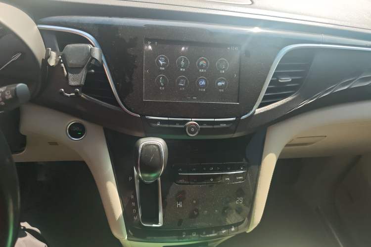 Used Buick GL8 2017 28T Avenir Avia National Emission Standard V
