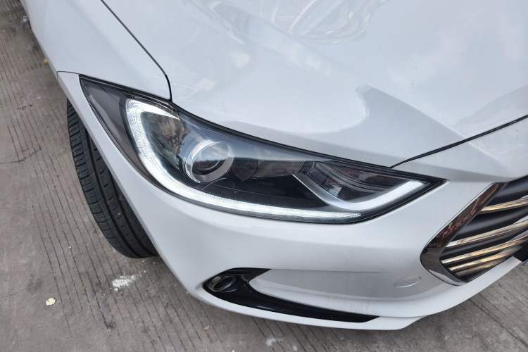 Used Hyundai Elantra (6th Generation / Lingdong) 2018 1.4T Dual-Clutch Xuan Dong · Dynamic Edition Right Front Headlight