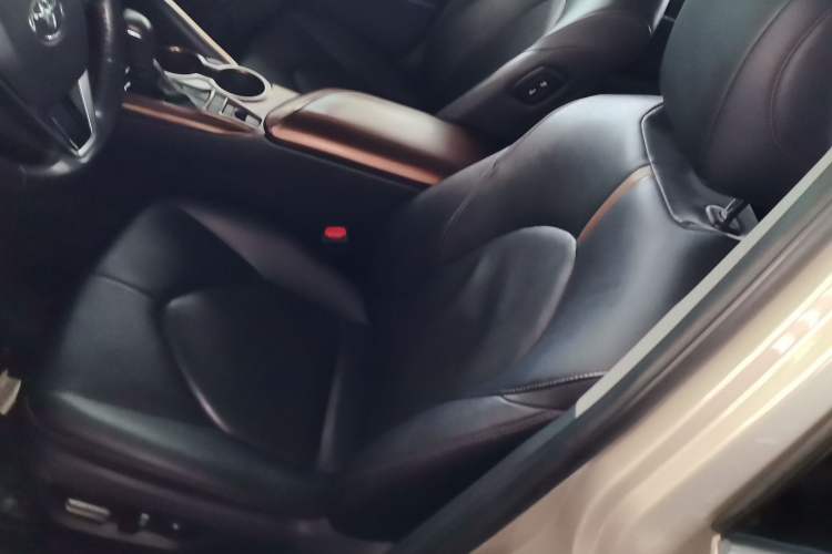 Used Toyota Camry 2019 2.5G Luxury Edition China VI Standard Left Front Seat