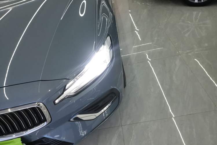 Used Volvo S60 2023 B4 Zhiyi Luxury Edition
