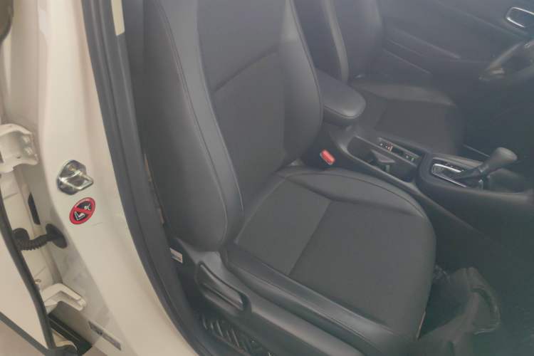 Used Honda Vezel 2023 1.5L CVT Tech Edition Right Front Seat