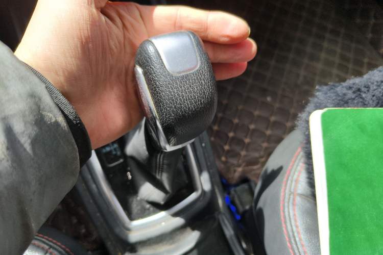 Used Haval H1 2016 Blue Label 1.5L AMT Luxury Model
