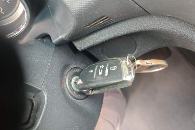 Used Bestune B70 2014 2.0L automatic luxury version
