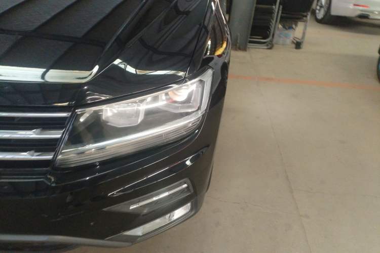 Used Volkswagen Tiguan L 2018 330TSI Automatic Two-Wheel Drive Luxury Edition Left Front Headlight