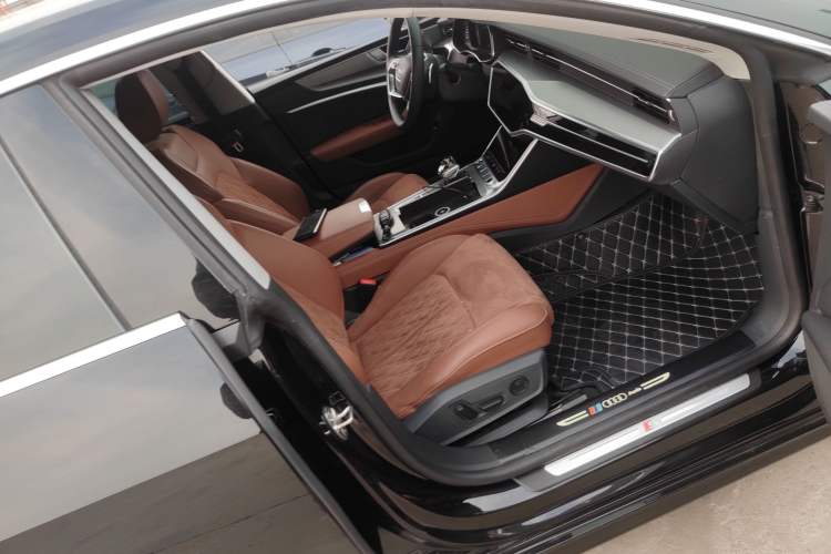 Used Audi A7L 2024 45 TFSI quattro Luxury Edition Right Front Seat