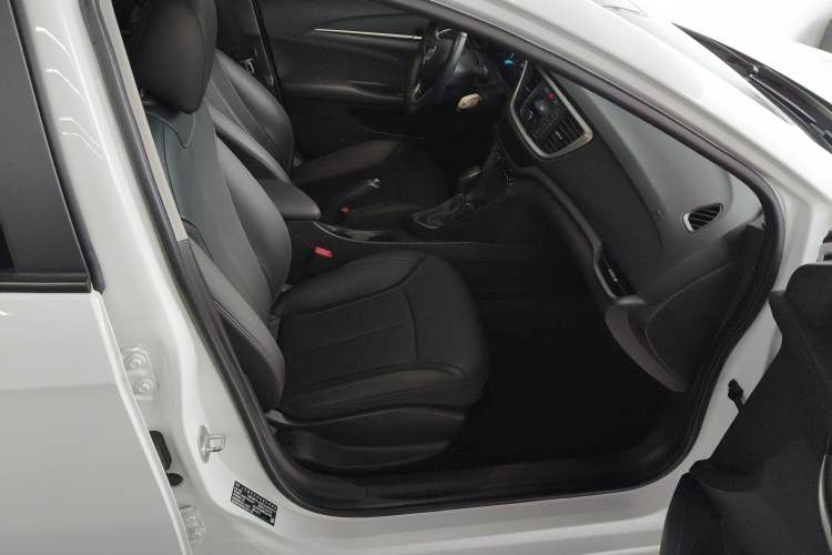 Used Buick GT 2018 18T Automatic Elite Model Right Front Seat