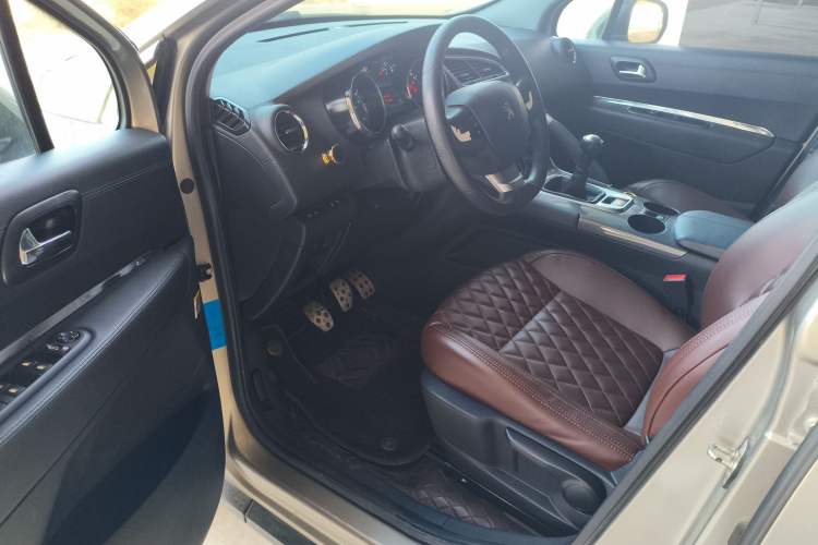 Used Peugeot 3008 2016 2.0L Manual Classic Edition
