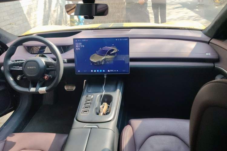 Used Xiaomi Auto SU7 2024 Four-Wheel Drive Ultra-Long Range Advanced Intelligent Driving Max Edition Center Console