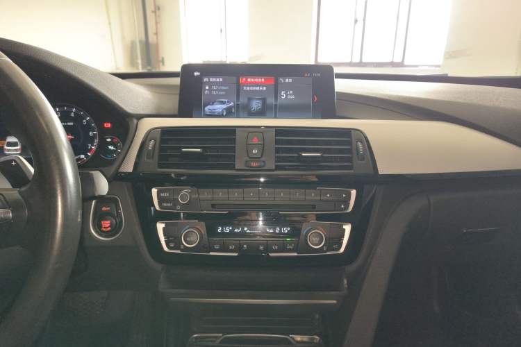 Used BMW 3 Series GT 2019 320i M Sport Audio And AC Panel