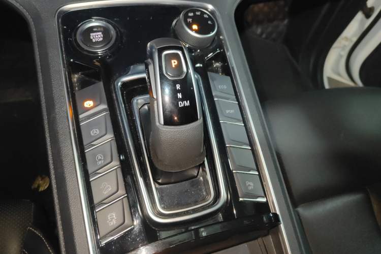 Used JMC Yusheng S350 2020 2.0T Automatic All-Wheel Drive Gasoline Comfort Edition Gear Lever