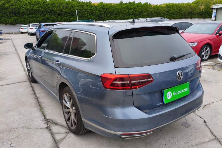 Used Volkswagen Variant 2016 380TSI Two-Wheel Drive R-Line Version Rear Left 45 Deg