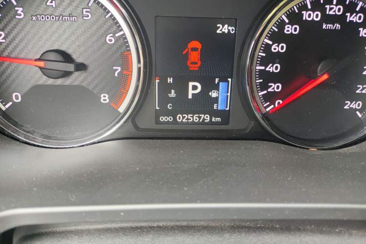 Used Mitsubishi ASX 2020 2.0L CVT Smart Edition Odometer Close Up