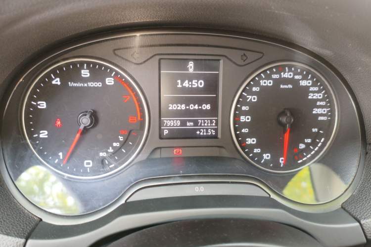 Used Audi A3 2014 Sportback 35 TFSI Automatic Comfort Model Odometer Close Up