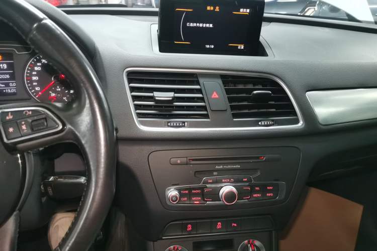 Used Audi Q3 2015 35 TFSI Comfort Model