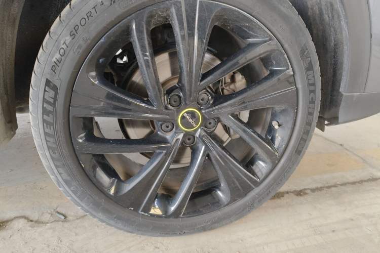 Used Roewe RX5 New Energy 2020 ePLUS National Trend Ronglin Luxury Edition Right Front Wheel Hub