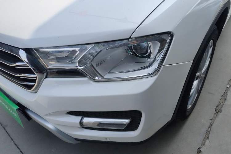 Used Haval H7 2016 Blue-Label H7 2.0T Automatic Luxury Model Left Front Headlight