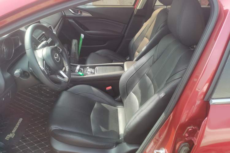 Used Mazda 3 Axela 2017 Hatchback 2.0L Automatic Sport Model China V Emission Standard