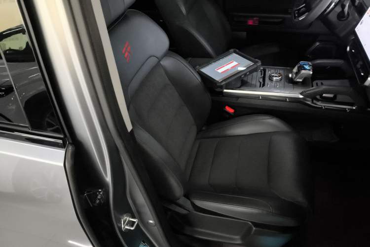 Used JETOUR Traveler 2023 2.0T Four-Wheel Drive Conqueror