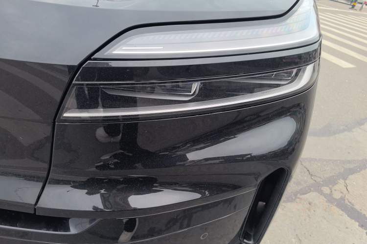 Used ONVO Luxeed L90 2025 Model—Max Six-Seater Version Left Front Headlight