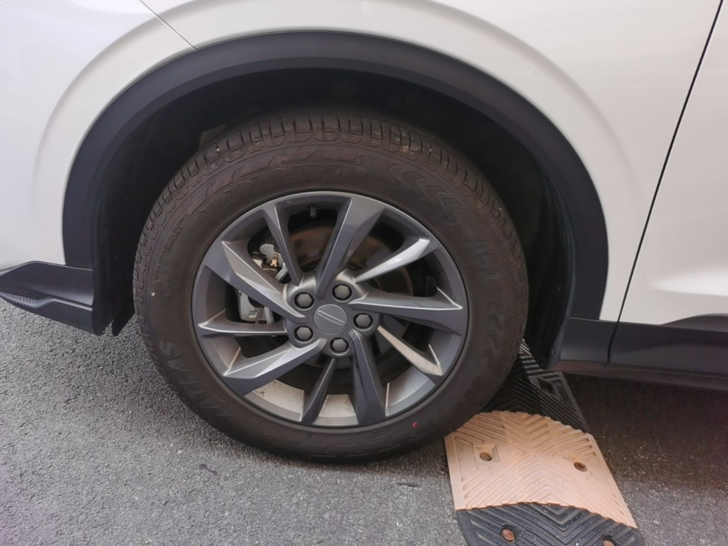 Geely Auto Coolray 2025 1.5L CVT Super Edition — снимка 10