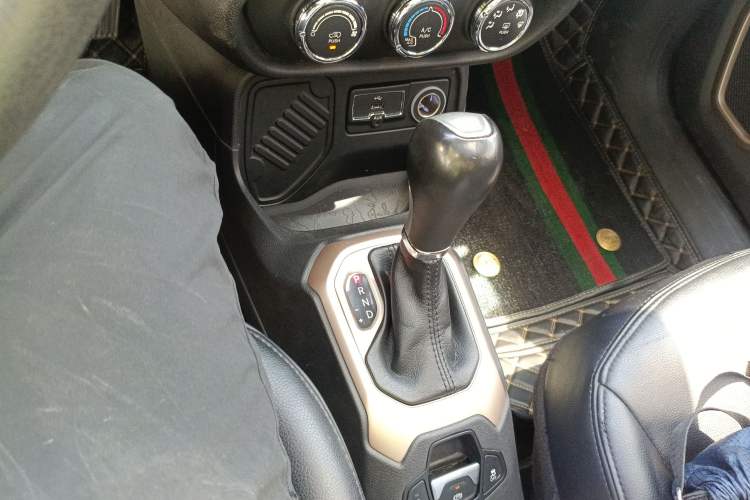 Used Jeep Renegade 2017 180T Automatic High-Energy Version