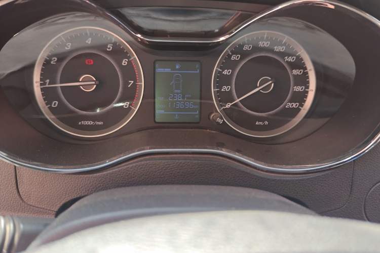 Used Baojun 560 2016 1.8L Manual Comfort Edition Odometer Close Up