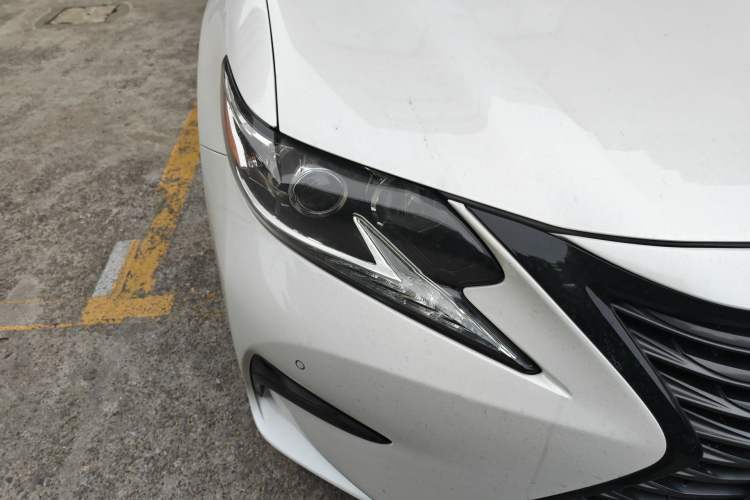 Used Lexus ES 2017 200 30th Anniversary Edition
